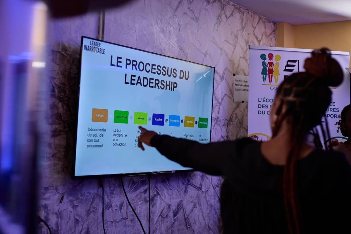 Membre de commission Elles Bâtissent en réunion